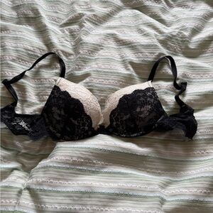 Victoria's Secret Black and Cream Lace Bra